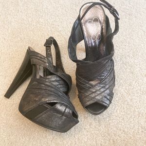 Open toe heeled sandals